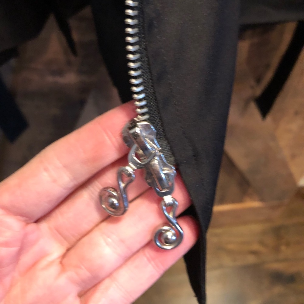 Samuel Dong Jacket - image 6